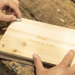 ESSCHERT DESIGN Blumen- Und Kräuterpresse -Saemereien blumen und kraeuterpresse6