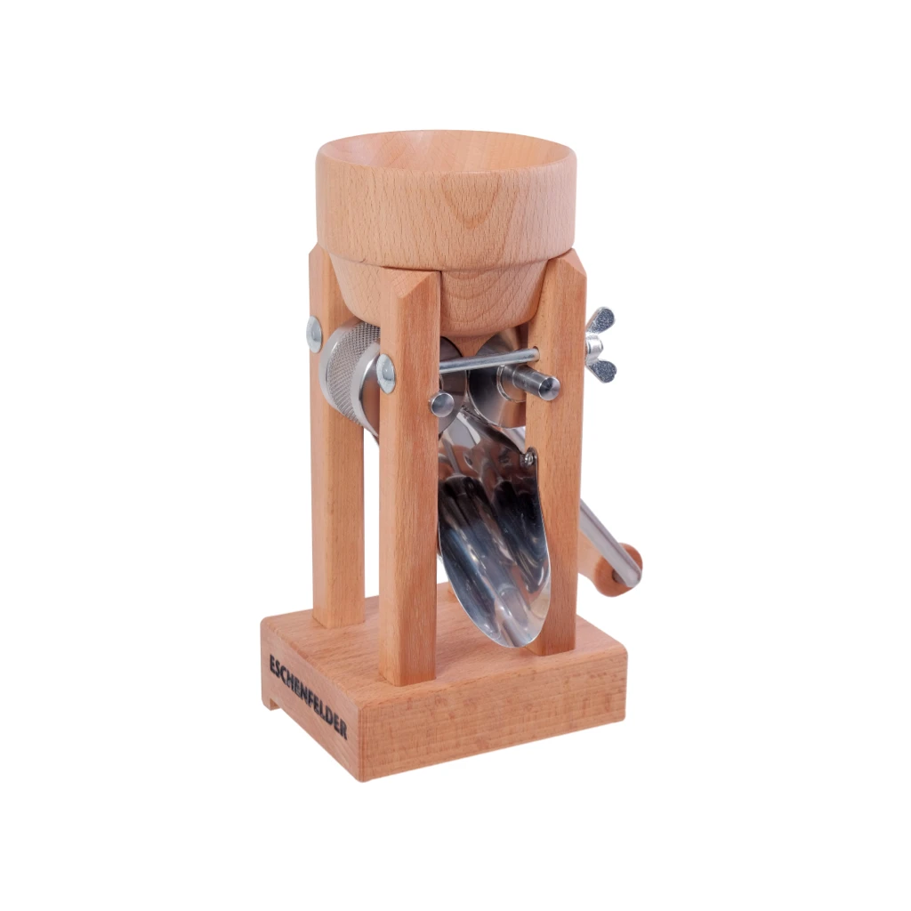 Korn-Quetsche Tischmodell (Holztrichter & Zwinge) 3 Korn-Quetsche Tischmodell (Holztrichter & Zwinge)